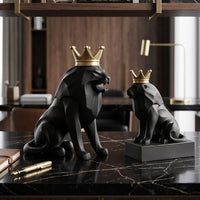European Light Luxury Simple Style Resin Crown Lion Sculpture Ornament for Bar, Restaurant, and Cafe Decor