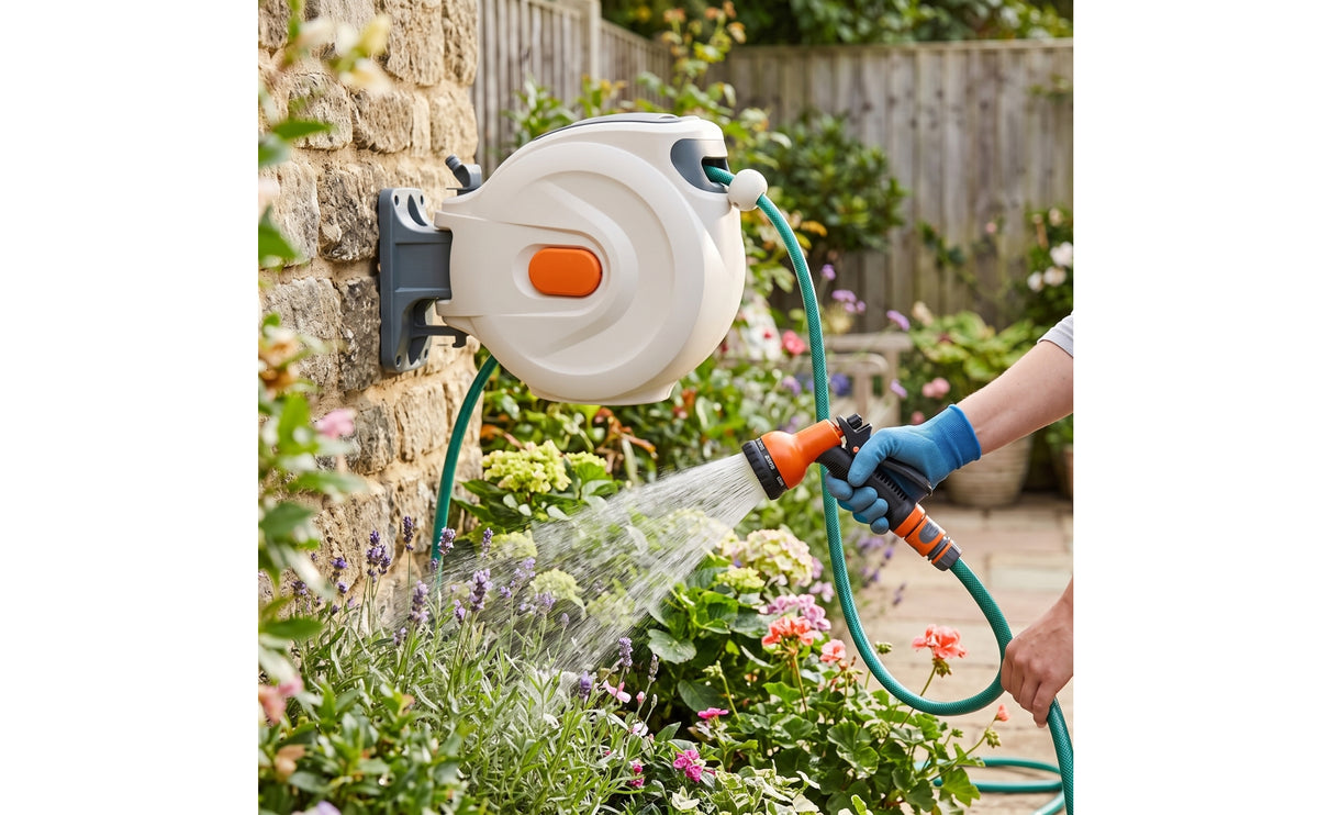 Automatic Wall-Mounted Retractable Hose Reel Space-Saving Garden Hose Reel with Swivel Bracket for Gardeners, Homeowners, Yard, Patio
