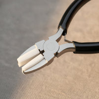 Non-Marring Nylon Jaw Pliers Precision Pliers with Nylon Grips Replaceable Wire Shaping Tool Smooth for Jewelers, Crafters, Makers, Jewelry Making, Workbench, Craft Table