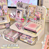 抽屉式洞洞板收纳盒小卡立牌展示挂钩追星桌面书桌整理置物架笔筒 【奶卝杏卝色】#旋转笔筒#双抽屉