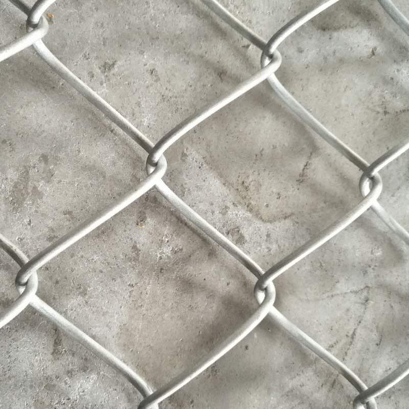 Galvanized Chain Link Fence Mesh Anti-Corrosion and Anti-Oxidation Hot-Dip Galvanized Wire Mesh