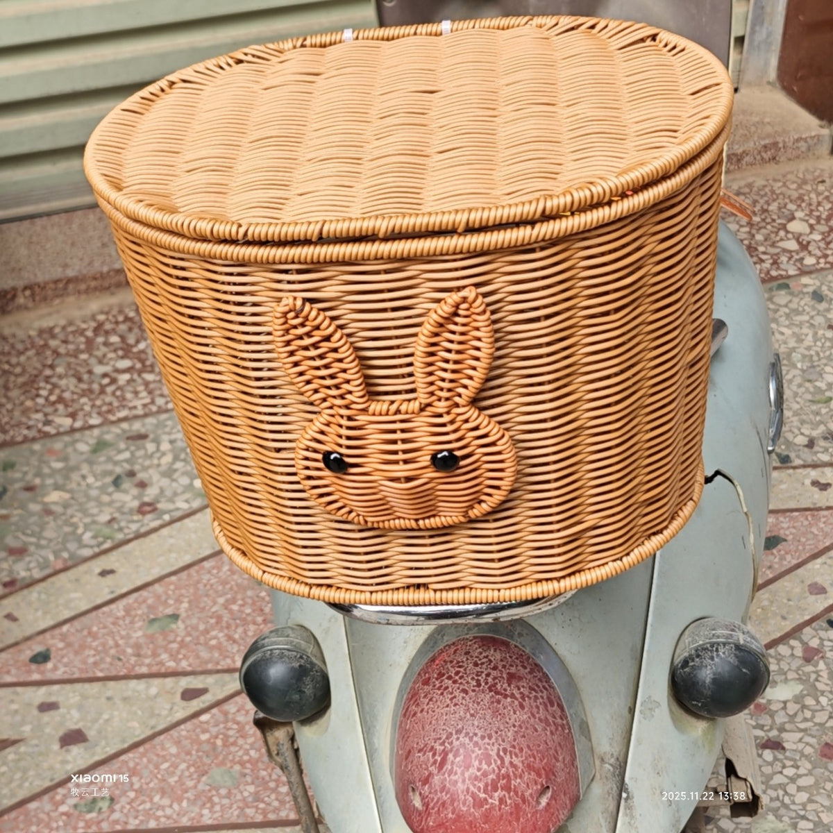 Bicycle Basket with Lid for Electric Bikes - Front Handlebar Storage