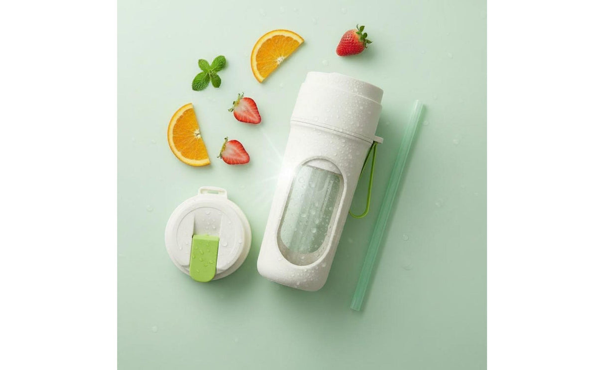 USB-Powered Juicer Cup  -Button Portable Blender 12-Blade Design Individual Blender for Gym, Outdoor