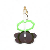 Easy to Use Yarn Holder with Wrist Strap Travel-Friendly Portable Yarn Holder Anti-Tangle Sturdy for Knitters, Crafters