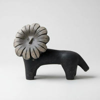 Lion Ornament Vintage Style Lion Statue Resin Craftsmanship Abstract Animal Sculpture