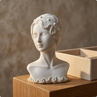 Short Sculpted Hair Earring Display Bust Matte Finish Necklace Display Mannequin Hard PVC Head Bust Mannequin Hollow