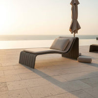 Woven Outdoor Daybed Weather Resistant Poolside Lounge Chair Powder-Coated Finish Aluminum Frame Lounger for Balcony, Hotel, Garden