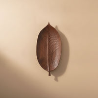 Leaf-Shaped Tray Grain Walnut Wood Tray Organic Wooden Platter for Hosts, Homeowners, Dining Table, Sideboard, Living Room