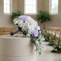 Romantic Design Artificial Waterfall Floral Arrangement Easy to Hold Cascade Wedding Floral Arrangement Lightweight Ceremony Decor No Watering for Reception