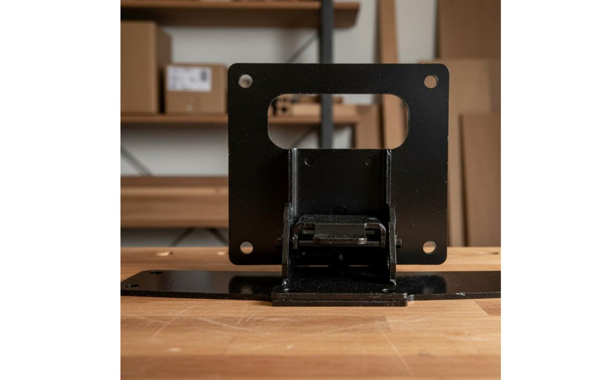 90° folding bracket auto-locks