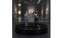 2 Pieces Reporter and Cameraman Figure Set Resin Reporter and Cameraman Figures Realistic Miniature Scene with Figures for Collectors, Display Shelves