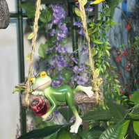 Resin Frog on Swing Cute Swing Frog Statue Whimsical Glossy for Gardeners, Garden, Patio, Balcony, Planter