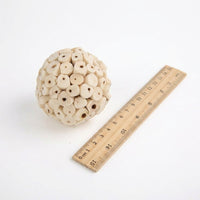 Parrot Chewing Toy Sola Ball, Sola Wood Parrot Gnawing Toy for Beak Grinding, Small and Medium Parrot Cage Toy for Energetic Bird Chewing