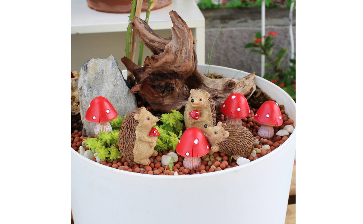 7 Pieces DIY Hedgehog Fungus Set Cute Mini Lichen Landscape Decor Realistic Look Hedgehog Garden Statues