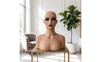 Mannequin Head with Shoulders Realistic Mannequin Bust with Shoulders Female Hairpiece Stand Stand for Cosmetologists, Hair Salon, Photo Studio