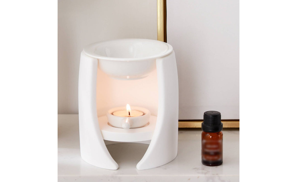 White Aroma Lamp Decorative Ceramic Oil Burner Romantic Atmosphere Tealight Oil Warmer Easy to Use for Bedroom