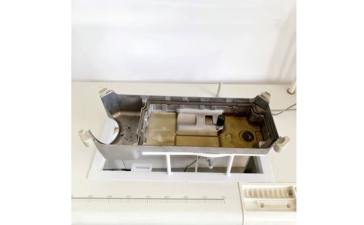 White-Coated Sewing Machine Lift with Lever Heavy-Duty Sewing Machine Lifting Frame Rigid for Tailors, Tailoring Rooms, Repair Benches