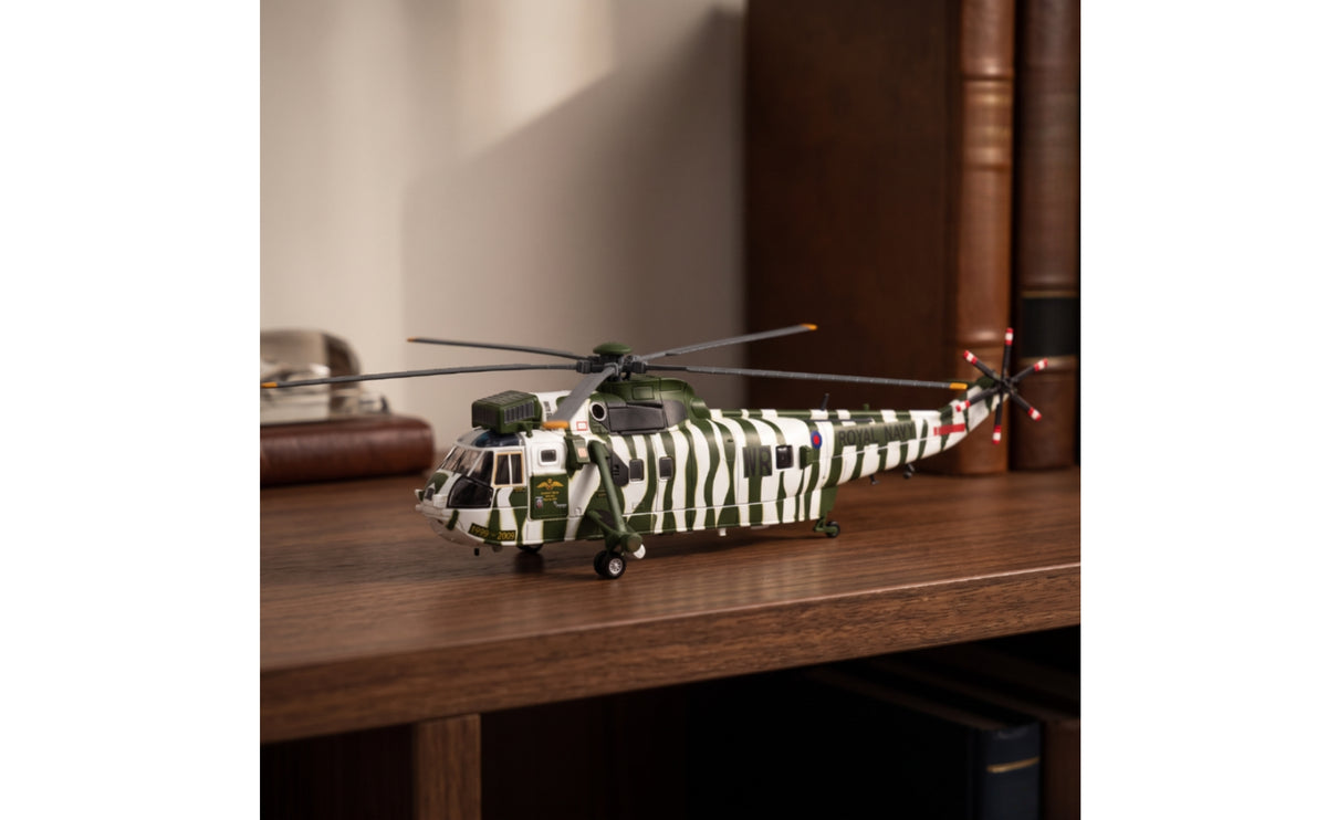 Naval Sovereign Helicopter Model with Navy Markings Detailed Helicopter with Main Rotor Toy for Collectors