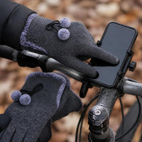 Women's Warm Touchscreen Gloves with Plush Lining for Winter Cycling and Outdoor Activities