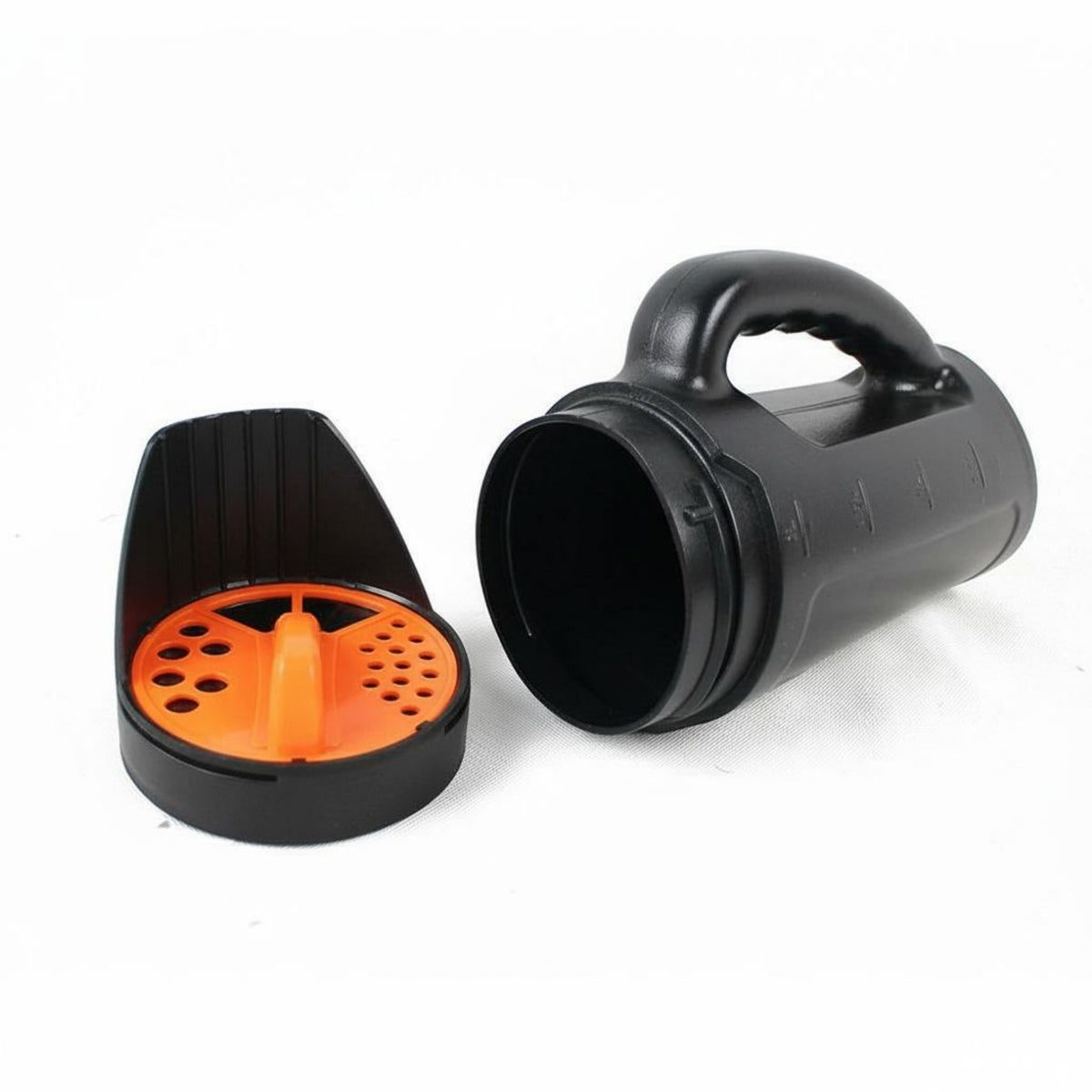 2 Pieces Adjustable Lid Handheld Sower and Scoop Set Precise Control Dispenser Jug with Shovel Multi-Purpose Lawn Fertilizer Spreader Set Ergonomic Design for Yard Maintenance, Winter De-Icing