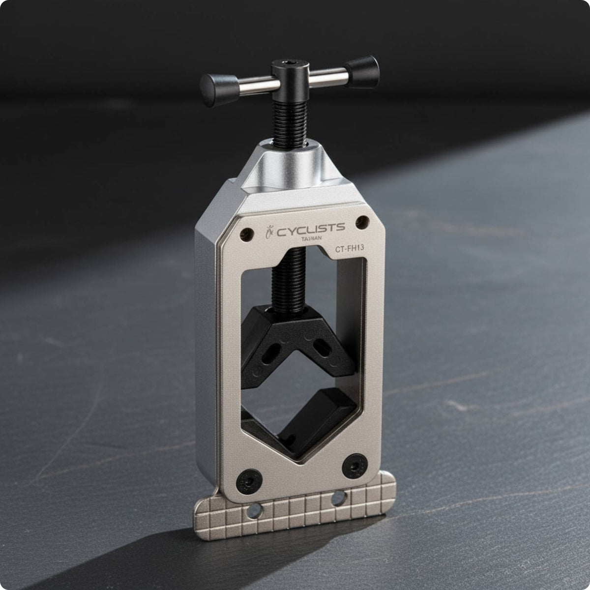 Aluminum Alloy Two-Wheeler Tube Cutting Clamp Stainless Steel Steerer Tube Clamp Textured Base Fork Steerer Cutter Cross Handle