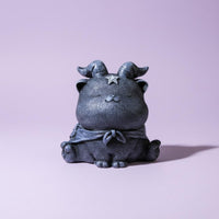 Cute Cartoon Design Halloween Cat Figurine Mystical Theme Halloween Cat Decoration Detailed Design for Collectors, Car Dashboard, Bookshelf
