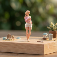 1/64 Seaside Girl Figurine Resin Miniature Girl Figure Standing Figure for Collectors