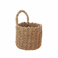 Bear Embellishment Design Woven Hanging Basket Multi-Purpose Entryway Key Holder Natural Material for Homeowners, Adults, Kitchen, Bedroom