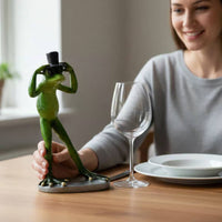 Resin Frog Figurine Nordic Design Dressed Frog Statue House Decoration Distinctive Gift Detailed Workmanship for Collectors