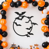 Spooky Metal Wreath with Bats Gothic Metal Nocturnal Creature Wall Art Openwork Halloween Wall Decor Flat for Entryway