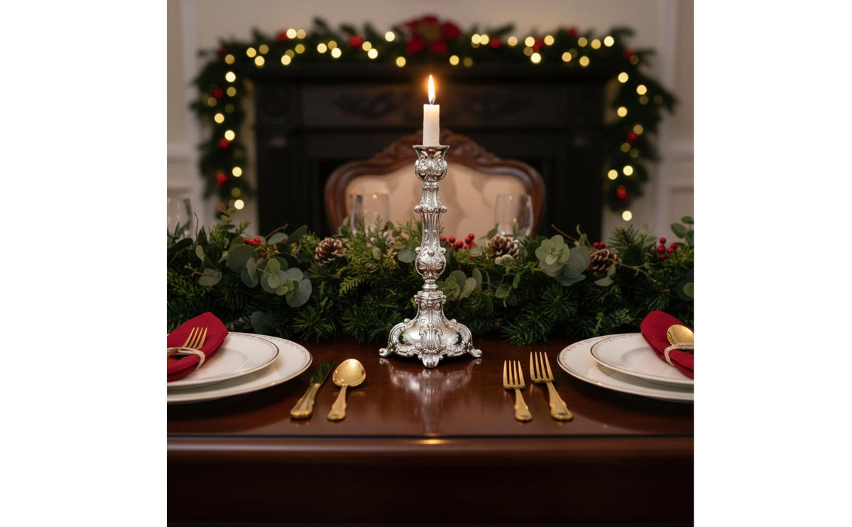 European Style Metal Candlestick Romantic Retro Candle Stand Sturdy Alloy Construction House Decoration for Mantelpiece