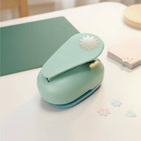 Decorative Paper Puncher Clean Cut Decorative Shape Puncher Lever Action Craft Cutter Blade Crafting Supply Non-Slip Bottom
