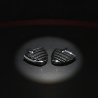 2 Pieces Motorcycle Foot Pegs with Rubber Grip Pattern Comfortable Biker Style Foot Pedals Lightweight for Motorcycles