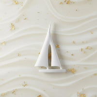Effortless Sailing Resin Sailboat Decor Light Luxury Abstract Sailboat Sculpture Symbolic Gift Modern Boat Statue Handmade for Wine Cabinet, Entryway, TV Stand, Bookshelf