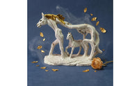 Hollow-out Resin Horse Figurine Textured Base Horse Sculpture Gold Accent Display Piece Rectangular Plinth for Study