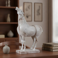 Resin Horse Sculpture Tabletop Horse Statue Decor Rustic Sculpture with Base for Interior Designers, Art Collectors