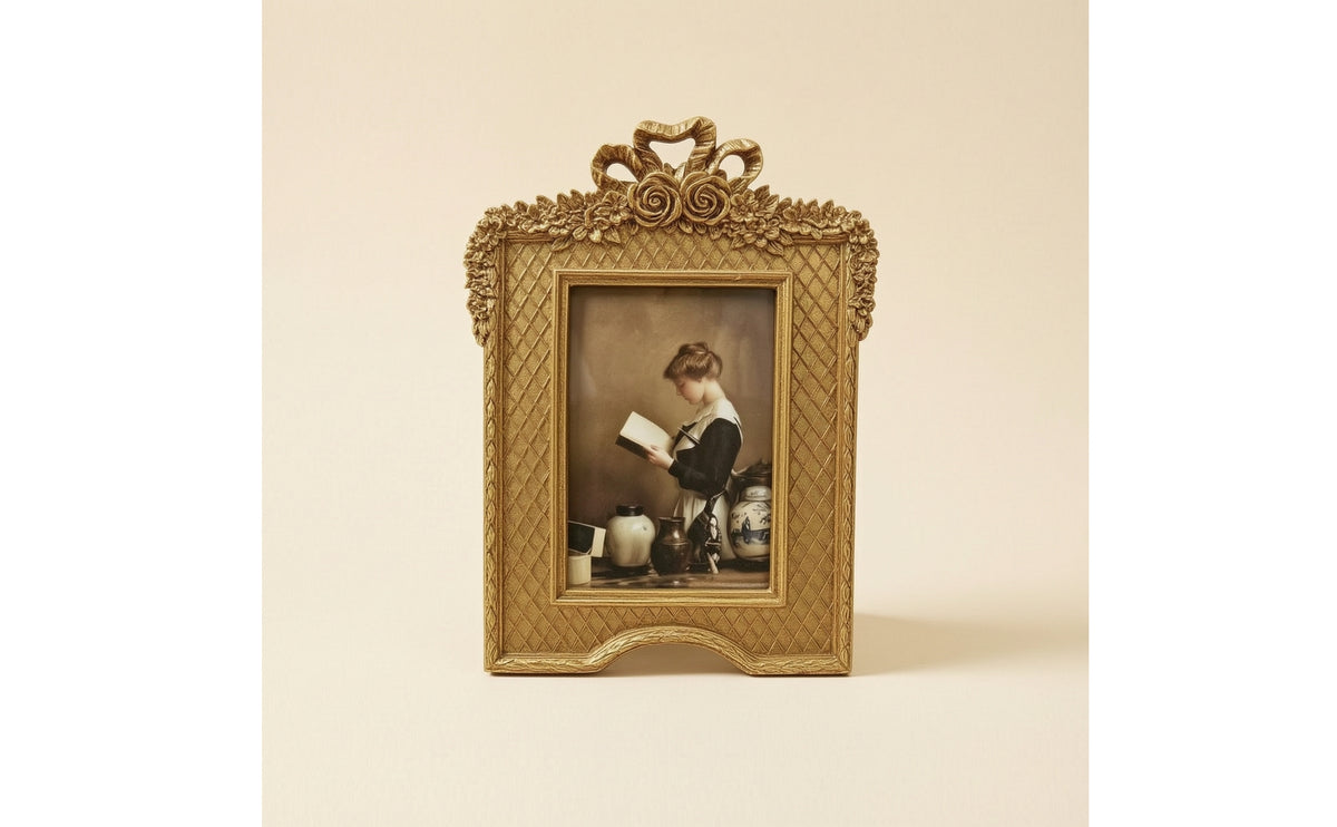 Tabletop Picture Frame Gold-Toned Resin Picture Frame Elegant Decor for Shelf