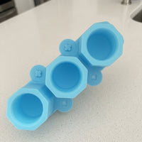 Soft Drinks Silicone Ice Cube Tray with 3 Cavities, Food-Grade Diamond Shape for Whisky Cocktails, Fast-Freezing 80ml Capacity, Heat-Resistant