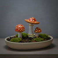2 Pieces Resin Red Glowing Fungus Decor Weather-Resistant Luminescent Fungus Figurine for Outdoor, Patio