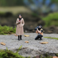 2 Pieces 1/64 Scale Figure Painted tiny people model Collectible Figures for Hobbyists, Tabletop Display