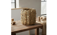 Artisan-Made Woven Lampshade Natural Material Handmade Wicker Lampshade Bohemian Hint Rattan Design Light Cover Easy Installation for Homestay, Cafe