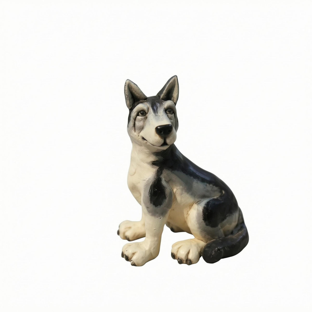 Realistic Hand-Painted Resin Figurine Detailed Molded Animal Sculpture Figurine Freestanding Decorative Animal Ornament Solid Base for Shelf