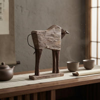 Resin Wood Grain Bull Ornament Vintage-Inspired Rustic Bull Statue Freestanding Home Decor Textured