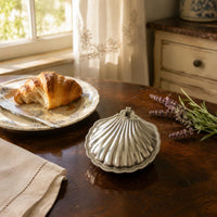 Stainless Steel Bivalve-Shaped Holder Vintage Style Butter Dish Box Hinged Lid Home Decor Item for Dining Table, Vanity, Lavatory