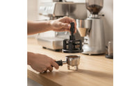Coffee Needle Distributor with Base Rotating Coffee Needle Distributor Manual Espresso Distribution Tool Wear-Resistant for Baristas