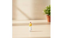 1/64 Miniature Woman Figurine Resin Woman Figurine with Standing Pose Decorative Standing Figure for Collectors, Model Train Layout, Tabletop Display