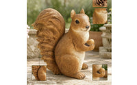 Resin Squirrel Figurine with Pinecone Woodland Squirrel Figurine with Cone Cone Carved Decor Outdoor for Gardeners, Garden, Patio, Balcony, Flower Room