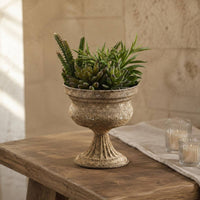 Rustic Iron Planter Retro Vintage Pedestal Vase Weather-Resistant for Hotel