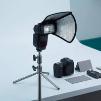 Foldable Reflector with White and Silver Sides Two-sidedSided Flash Reflector Soft Light Modifier with Silver Surface Portable for Portrait Photographers, Event Photography