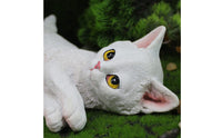 Lifelike Design Miniature Cat Model Compact and Lightweight Resin Kitten Ornament Hand-Painted for Collectors, Fairy Garden, Bookshelf